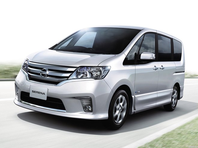 nissan_serena-highway-star-s-hybrid-c26-2012_r3