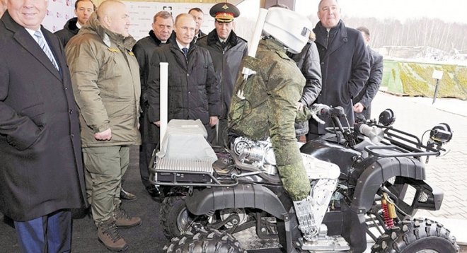 2015-01-20T150022Z_765732672_GM1EB1K1RSU01_RTRMADP_3_RUSSIA-MILITARY_700_479_c1