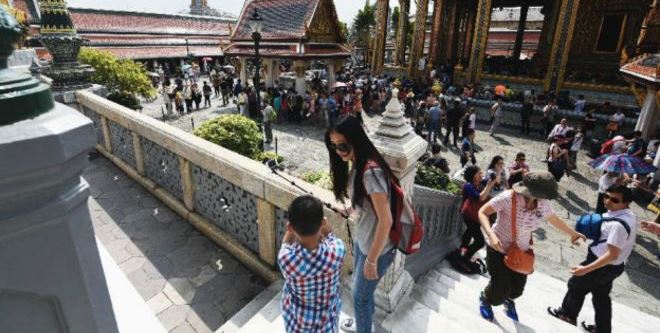 150222170227_chinesetourist_in_thailand_624x351_xinhua