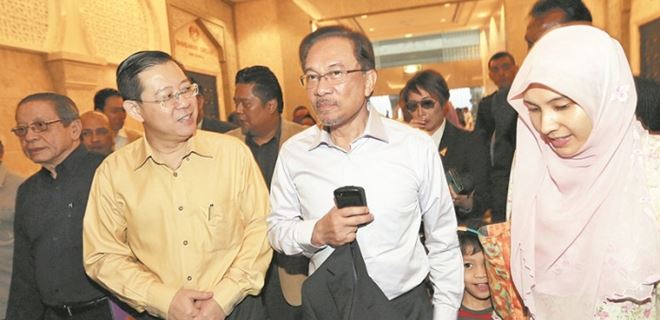 20150210hkkB8_700_461_c1