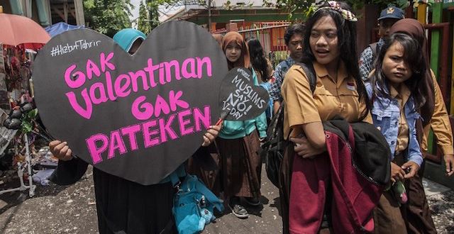 INDONESIA-RELIGION-ISLAM-VALENTINE