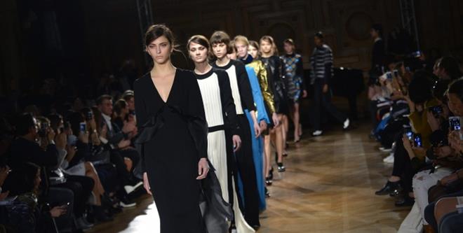 000_ARP4123328_700_534_c1