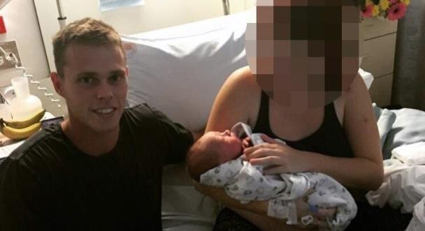 bknint-20150416042744328-0416_17011_001_01p