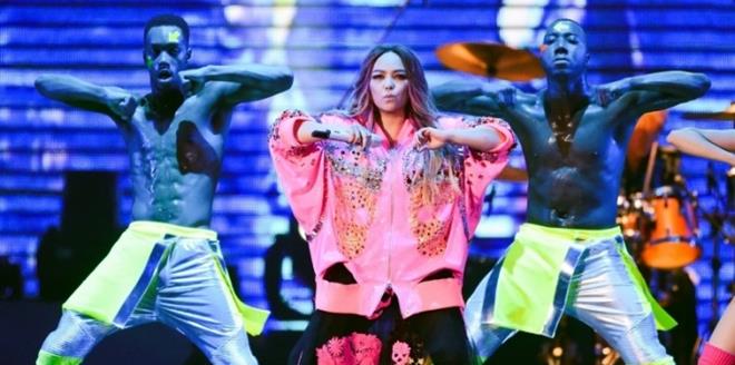 phpngDybN_700_502_c1