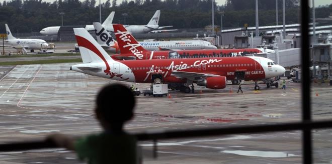 2014-12-29T040506Z_1070127759_GM1EACT0X9Q01_RTRMADP_3_INDONESIA-AIRPLANE_700_479_c1