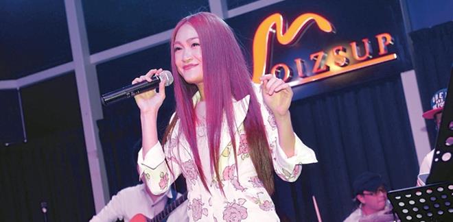 20150618HKS-d09_700_583_c1