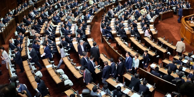 000_Hkg10195185_700_454_c1