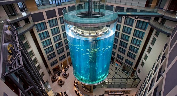 Aquadom_Aquarium_Raddison_Blu_Jebiga