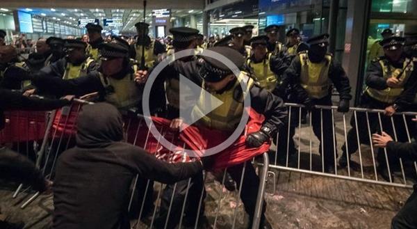 PAY--Up-to-150-protesters-took-part-in-a-demonstration-at-St-Pancras-railway-station-in-response-to-the-plight-of