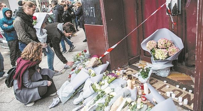 20151115PARISKJ11_700_452_c1