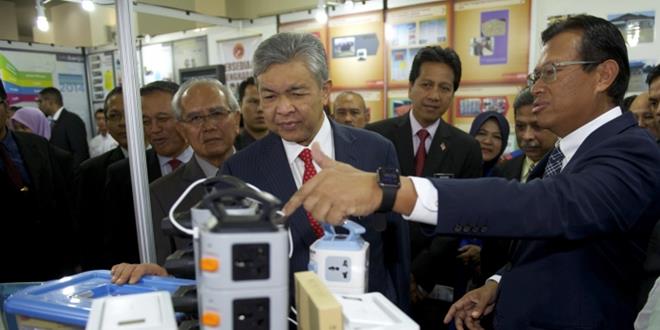 AHMAD_ZAHID_700_478_c1