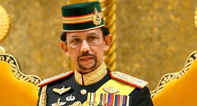 0129C702000004B0-0-image-m-4_1420716210541