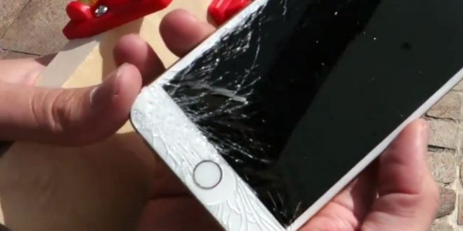 iPhone-6-and-iPhone-6-Plus-drop-test-Hint-It-cracks-Video-459380-2_700_447_c1
