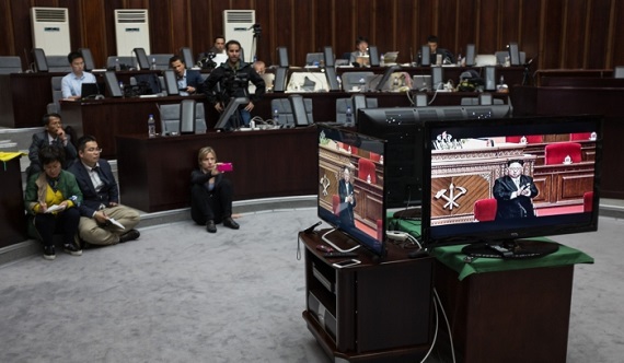 000_AA2TC_700_494_c1