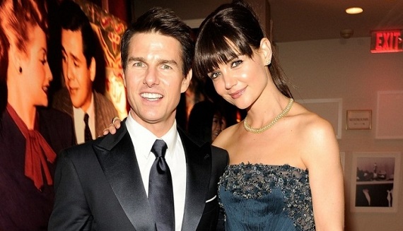 Tom-Cruise-Katie-Holmes-Vanity-Fair-Oscar-Party-tom-cruise-29382550-824-1222_700_521_c1