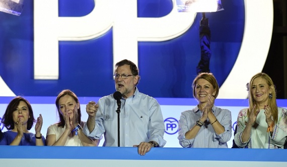 000_CG8T1_700_466_c1