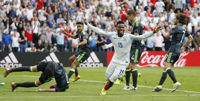 2016-06-16T152114Z_109092074_MT1ACI14440466_RTRMADP_3_SOCCER-EURO-ENG-WAL_700_352_c1