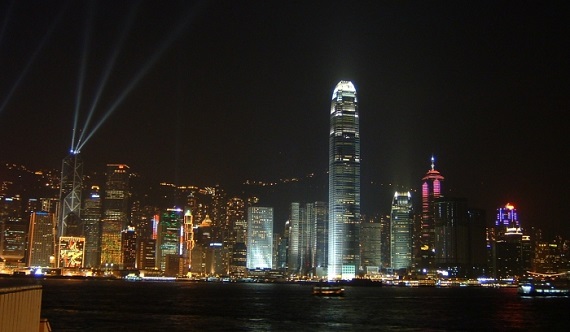 Hongkong_-_Blick_über_den_Victoria_Harbour_700_421_c1