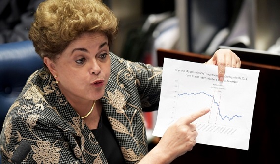 000_FP8CD_700_467_c1