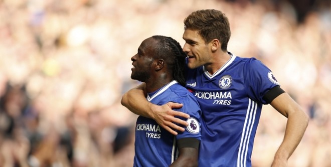 2016-10-15T131227Z_119538747_MT1ACI14640918_RTRMADP_3_SOCCER-ENGLAND-CHE-LEI_1_700_484_c1