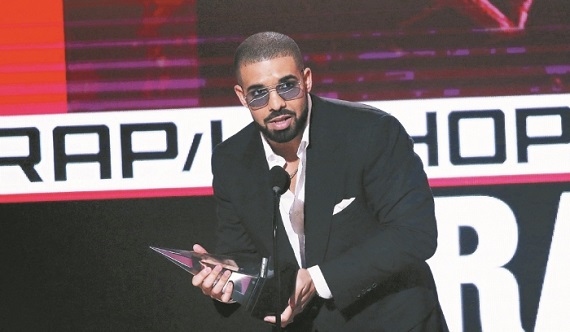 2016-11-21T031409Z_1763261114_HT1ECBL08Z5HJ_RTRMADP_3_AWARDS-AMERICANMUSIC_700_488_c1