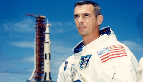 Gene_Cernan_Apollo_10_official