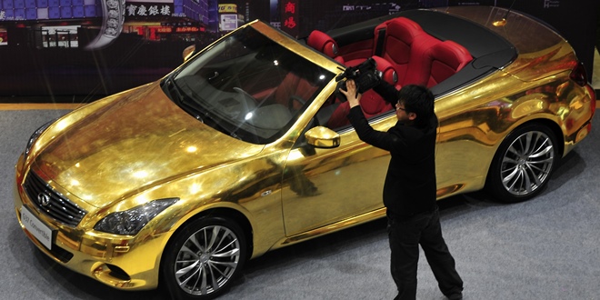 gold-car-china