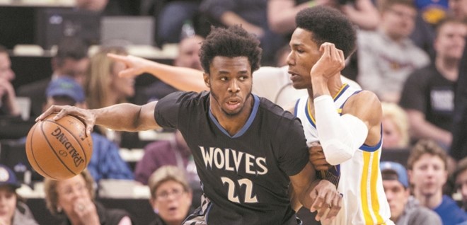 2017-03-11T021731Z_475085783_NOCID_RTRMADP_3_NBA-GOLDEN-STATE-WARRIORS-AT-MINNESOTA-TIMBERWOLVES_700_467_c1