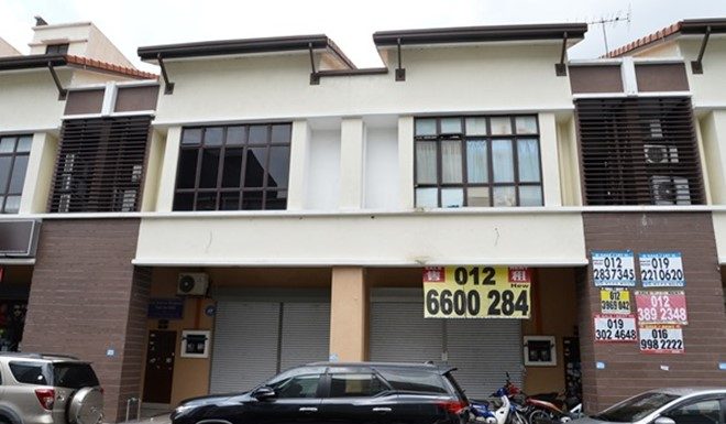 开张不到一个月 JJPTR隆雪区分行大门深锁