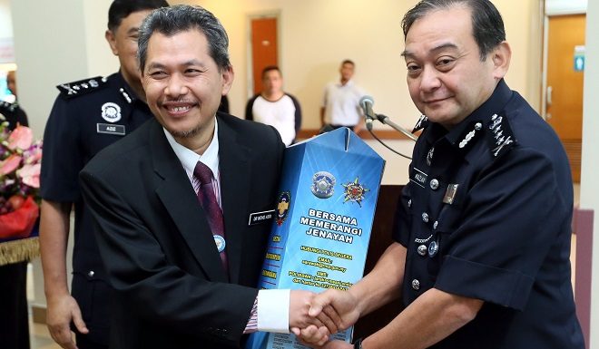 黑帮入侵学校 情况仍受控制