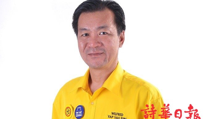 叶耀星挑战张健仁 公布10年政绩