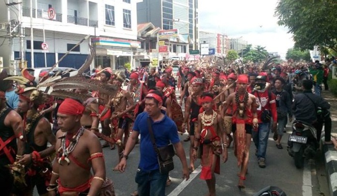 dayak-merah00