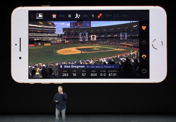 la-fi-phil-schiller-apple-s-senior-vice-president-of-worldwide-marketing-shows-features-of-the-new-iphone-20170912