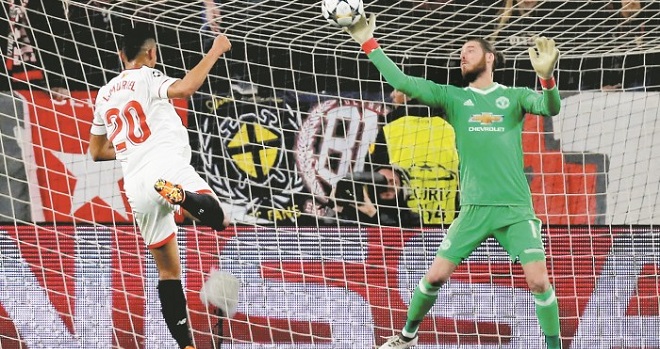 2018-02-21T203334Z_1358990804_RC1A891E6B40_RTRMADP_3_SOCCER-CHAMPIONS-SEV-MUN