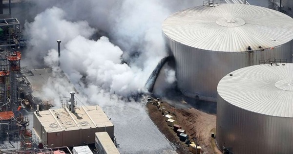 husky-energy-refinery-blast