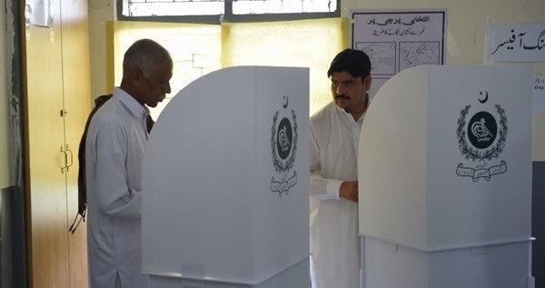 PAKISTAN-POLITICS-ELECTION-MILITARY