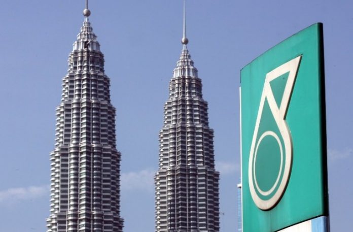 petronas_logo_and_twin_towers