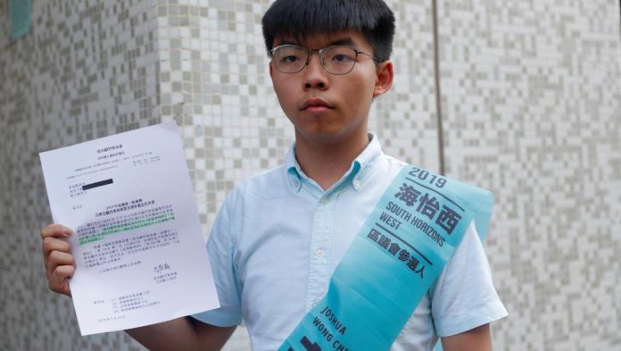 2019-10-04t062246z_1682338073_rc138b7d8810_rtrmadp_3_hongkong-protests-masks