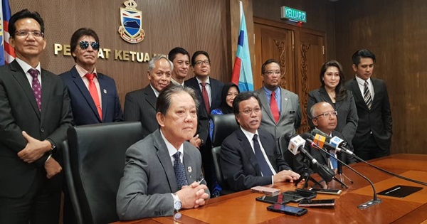 9eccb9f3-13a9-400d-874f-f7eaeca96566