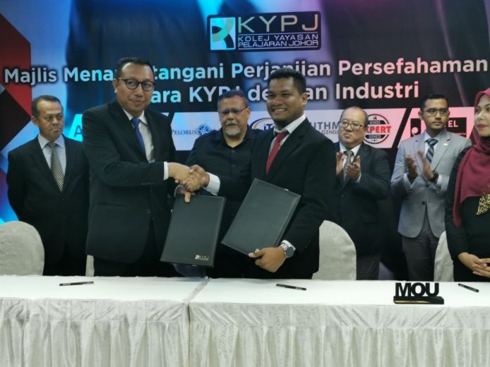 0cb655c90345993924a980b7f39b4fa9