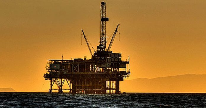 oil-rig-bloomberg