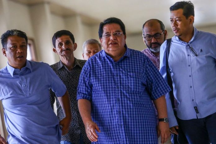 Tengku_Adnan_Tengku_Mansor_court_0207_(3)