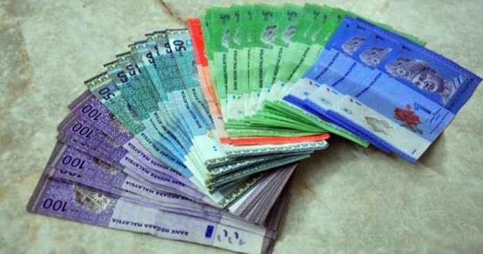 cash-money-ringgit-malaysia_22768-23