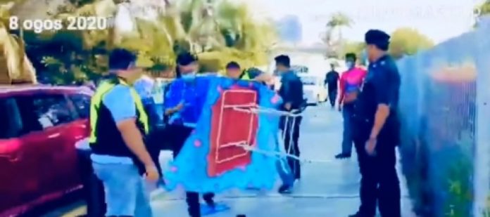 876283e2bf6d8e4db3cb1c909ef9c505