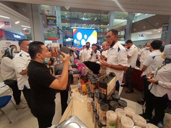 b1cdb4f87ef445bbc843a57bc7ec64cc