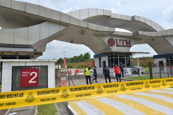 54a683d2506b1d42c1a807f058ff4884