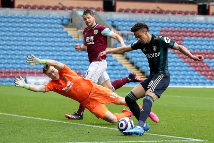 FBL-ENG-PR-BURNLEY-LEEDS