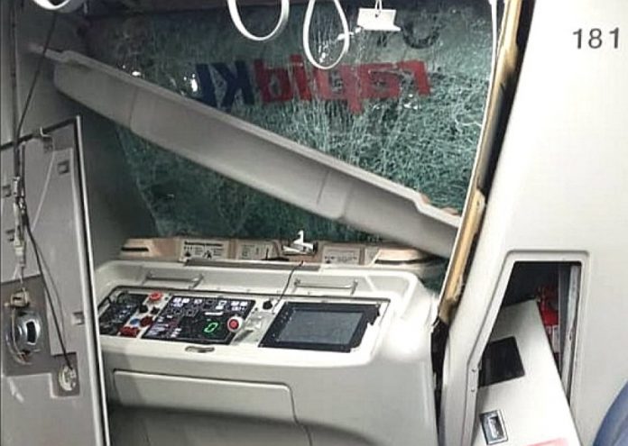 8585df9fa5fca790f3f8c17933301bd8