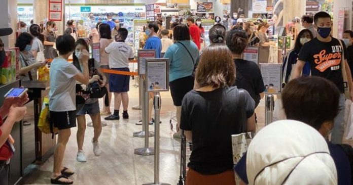 dw-queues-supermarket1-210514