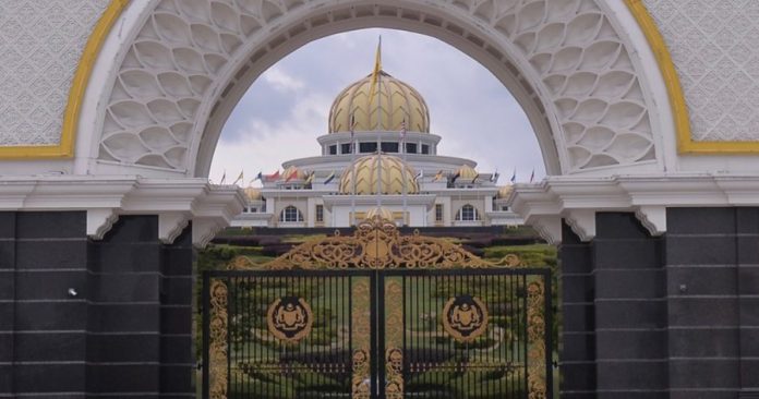 59e904adfbab3030bfadfbb5cf5e15b7